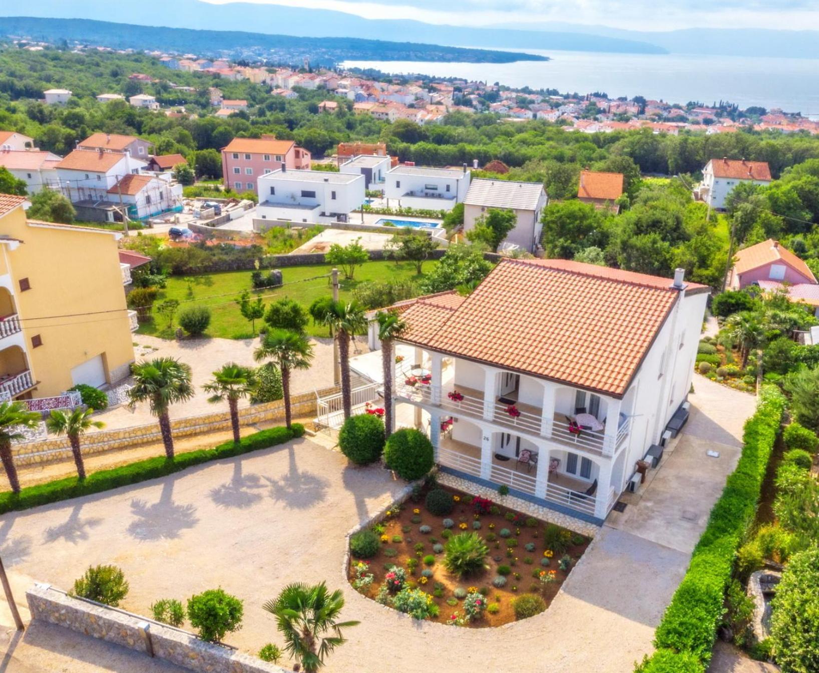 Apartments Kremenici Malinska Exterior photo